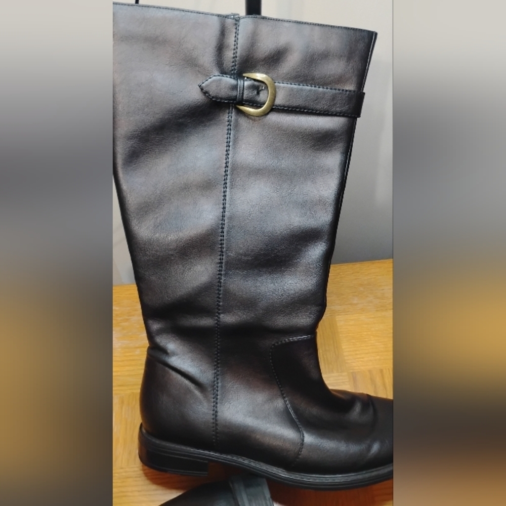 David Tate women’s stallion black polyurethane, tall boot buckle side zip healed - Picture 4 of 15